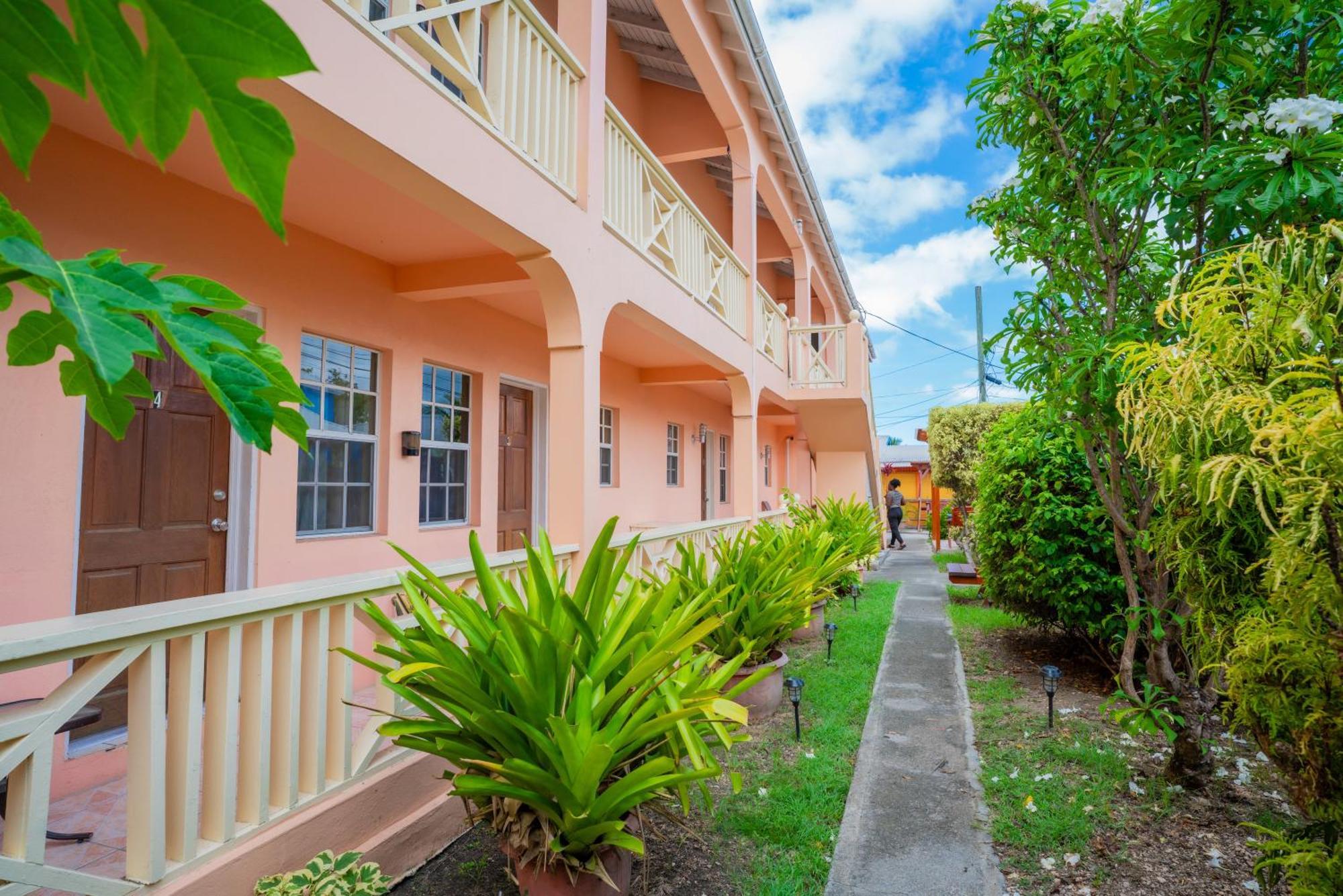 St. John's Connie'S Comfort Suites מראה חיצוני תמונה