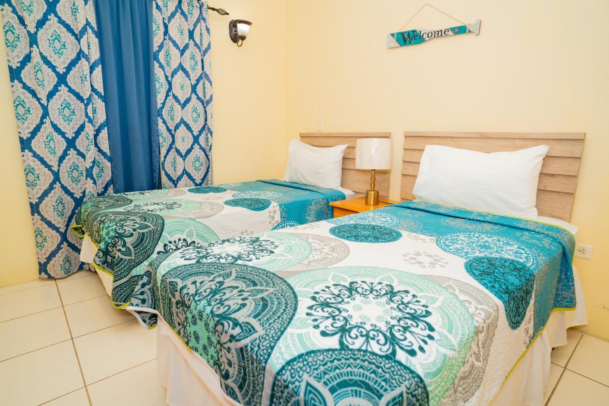 St. John's Connie'S Comfort Suites מראה חיצוני תמונה