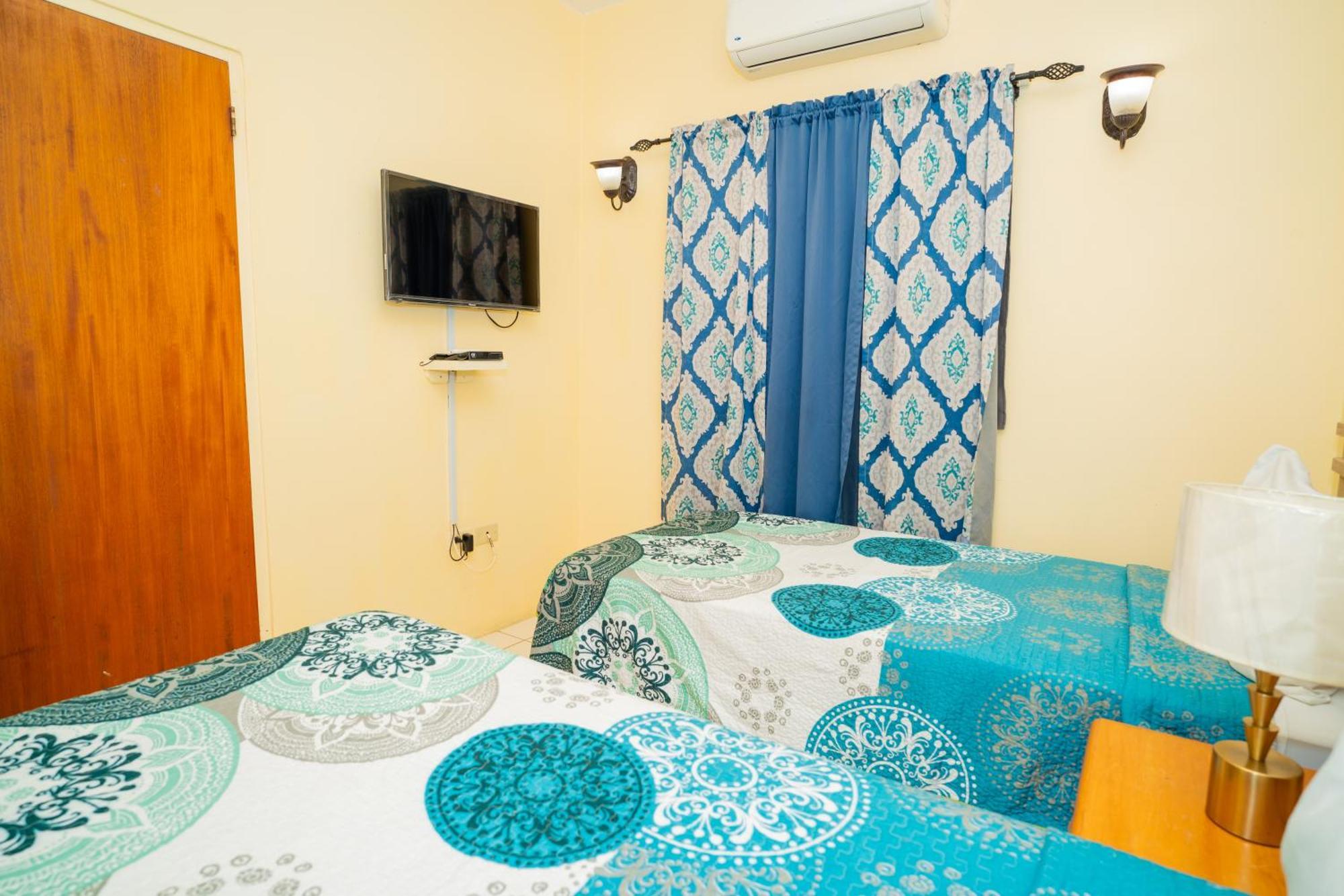 St. John's Connie'S Comfort Suites מראה חיצוני תמונה