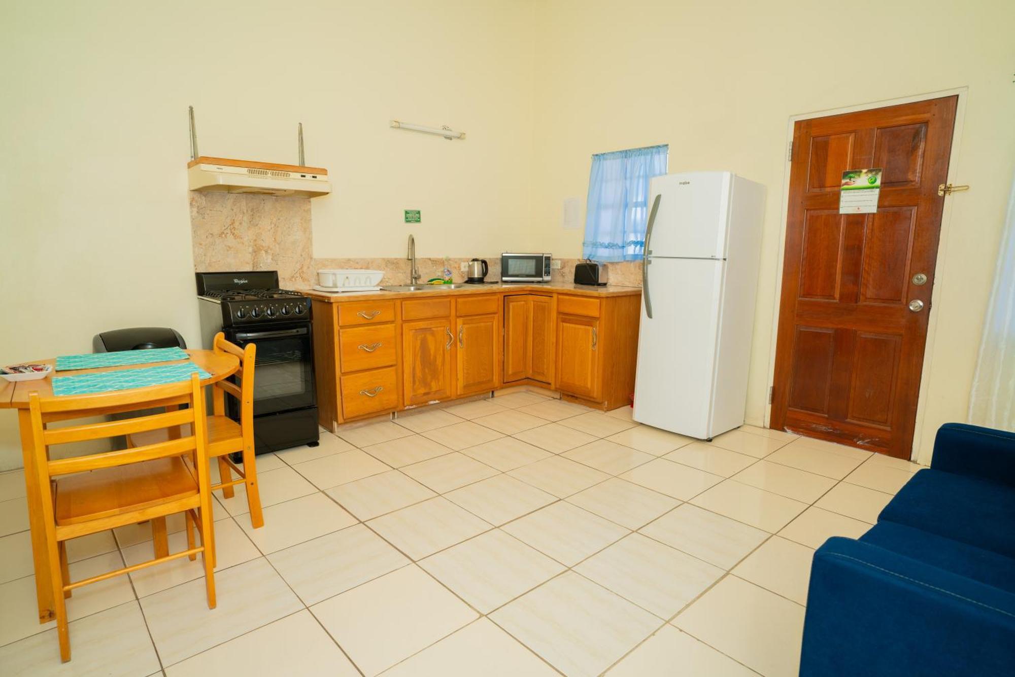 St. John's Connie'S Comfort Suites מראה חיצוני תמונה