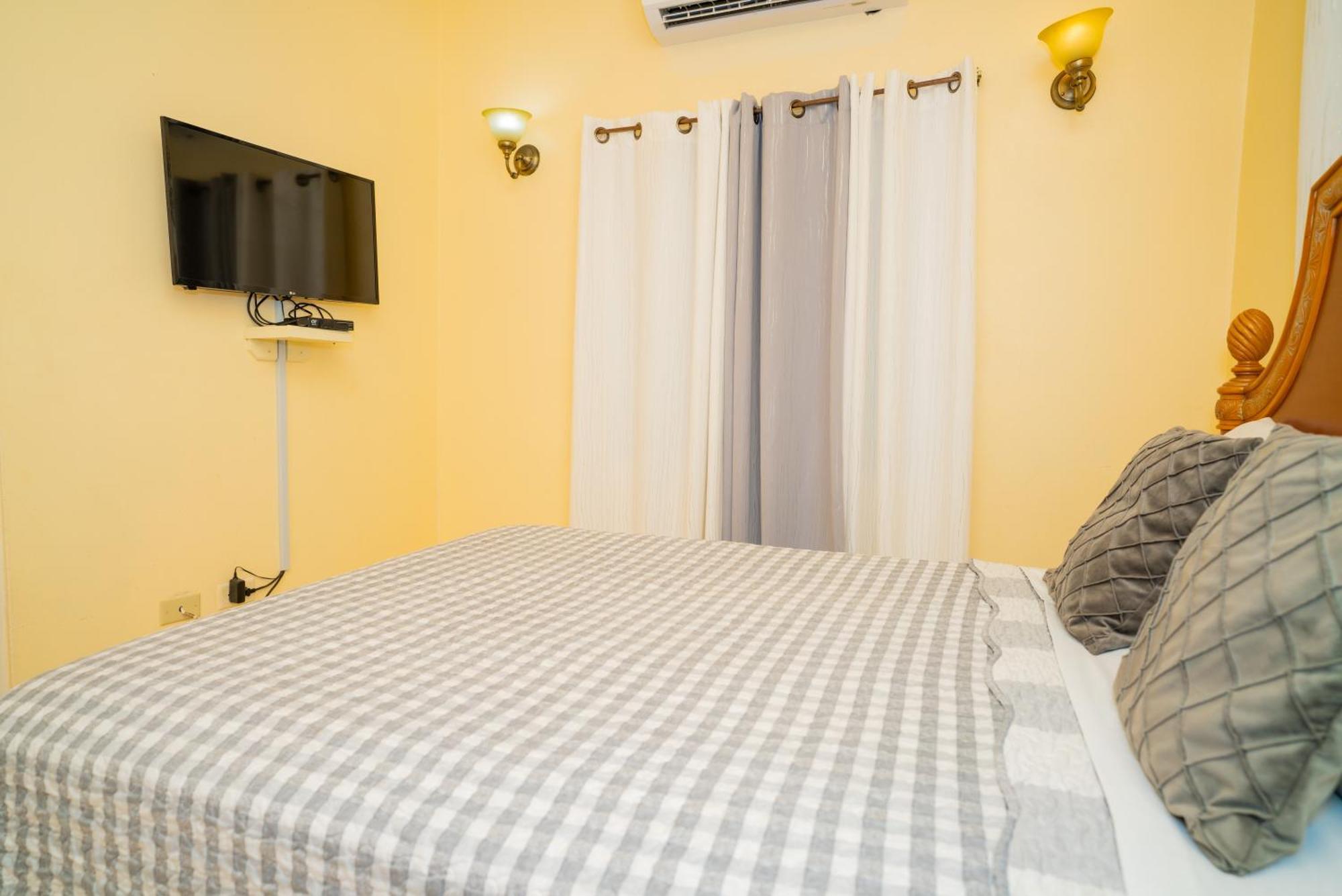 St. John's Connie'S Comfort Suites מראה חיצוני תמונה