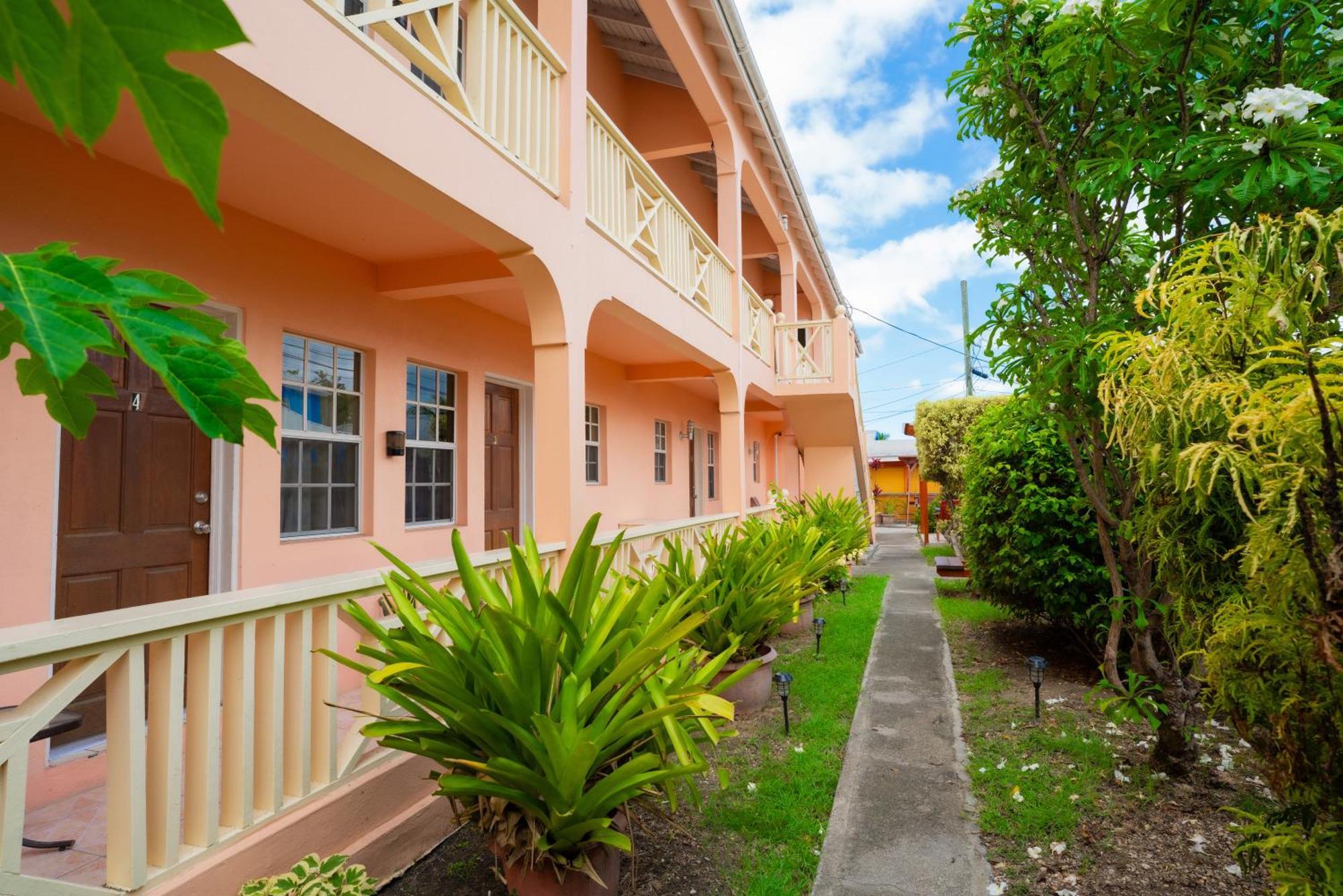 St. John's Connie'S Comfort Suites מראה חיצוני תמונה