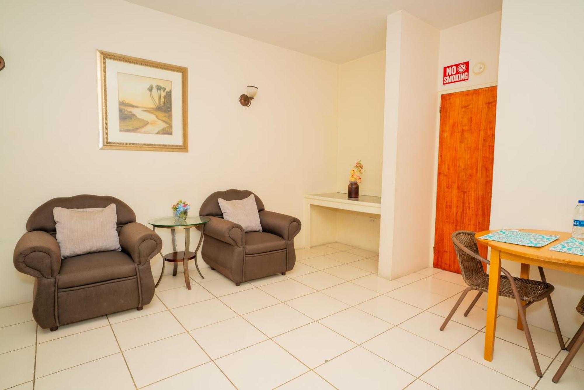 St. John's Connie'S Comfort Suites מראה חיצוני תמונה