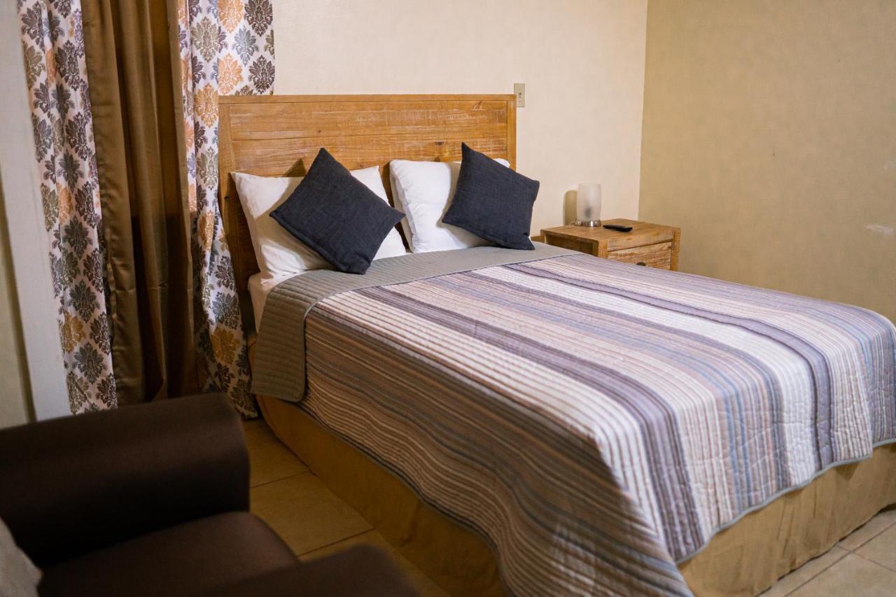 St. John's Connie'S Comfort Suites מראה חיצוני תמונה